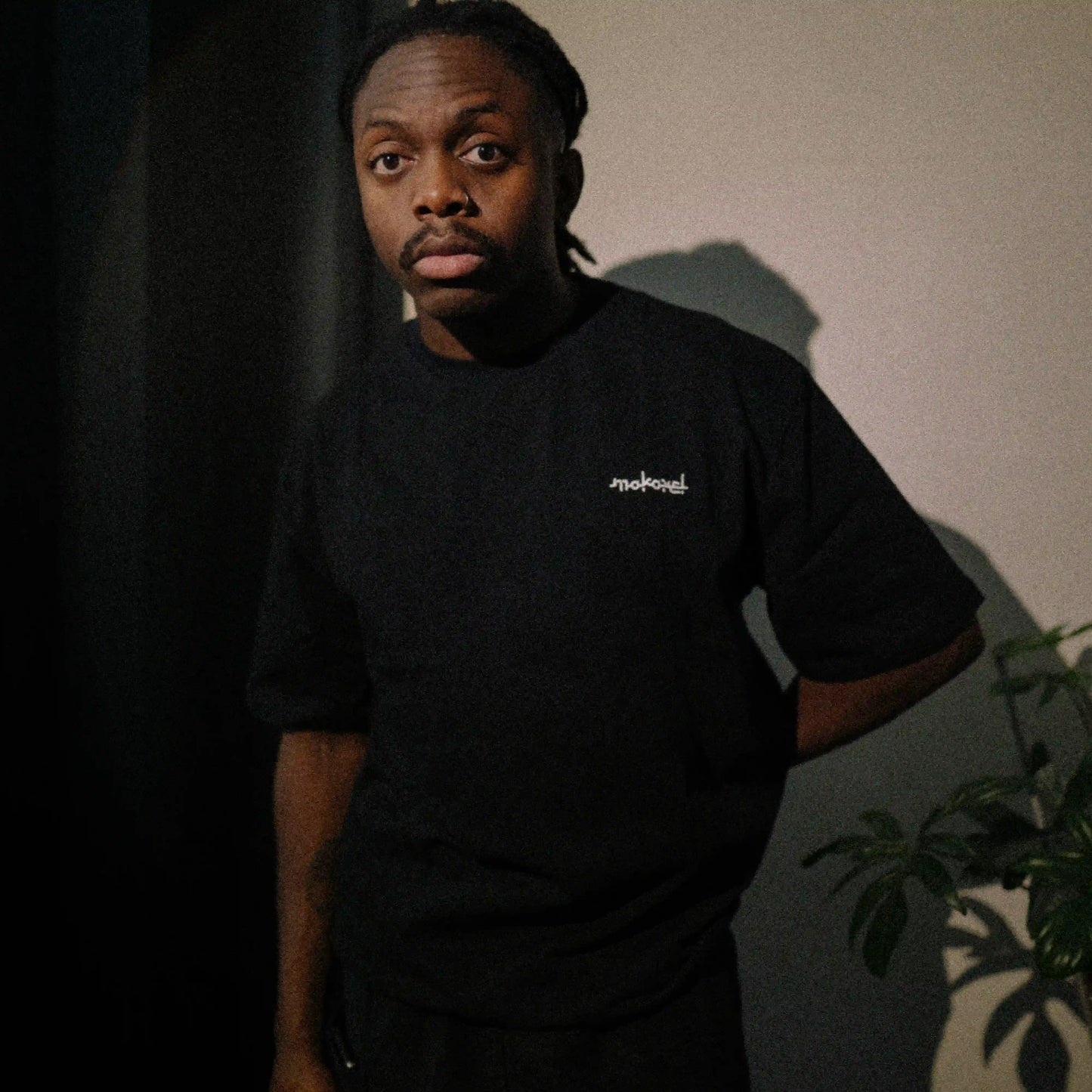 BLACK CLASSIC TEE