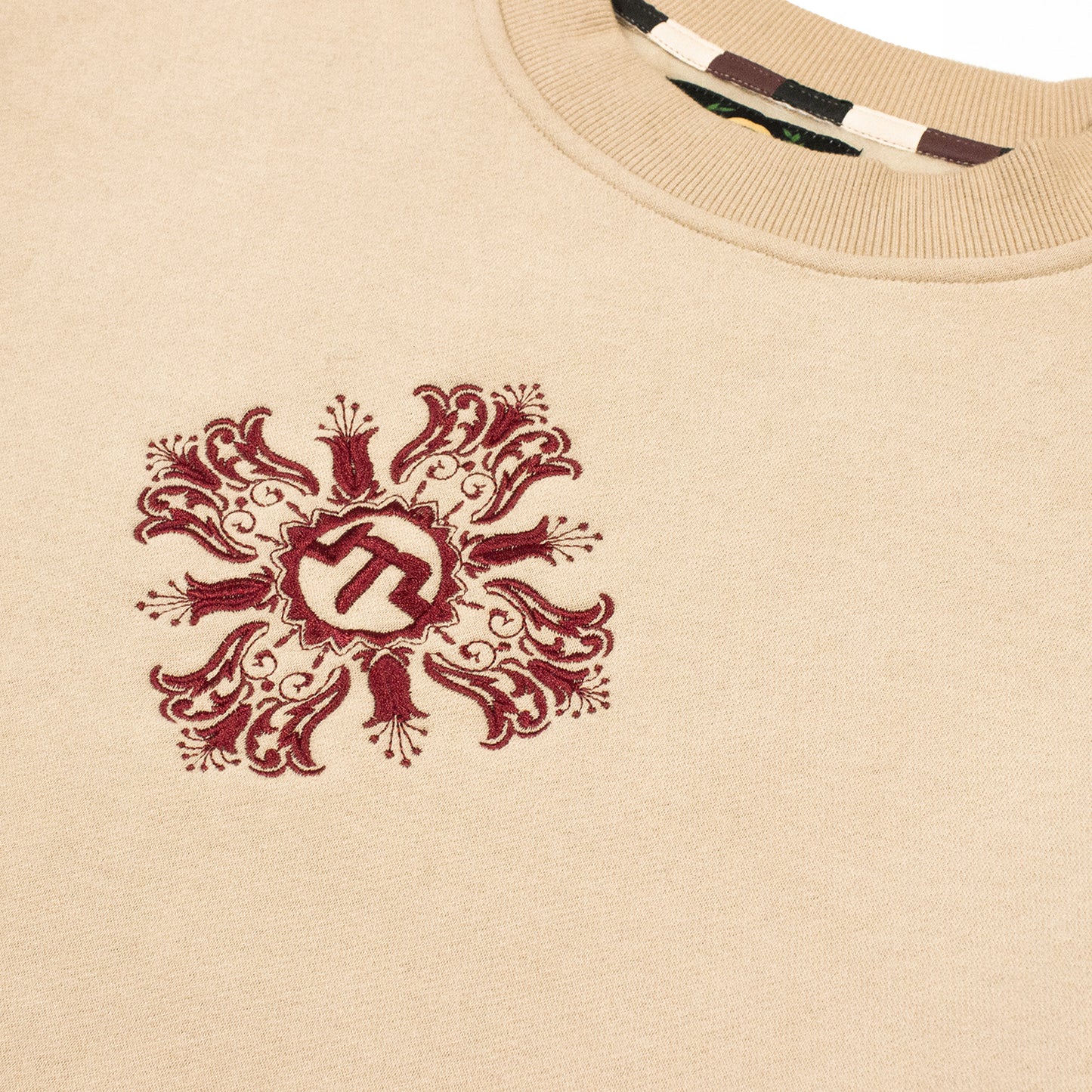 mokovel, scoot culture, streetwear, scootculture, rennes, Trottinette Freestyle, beige crewneck get some luxury, crewneck, stolenpainting, Le Louvre